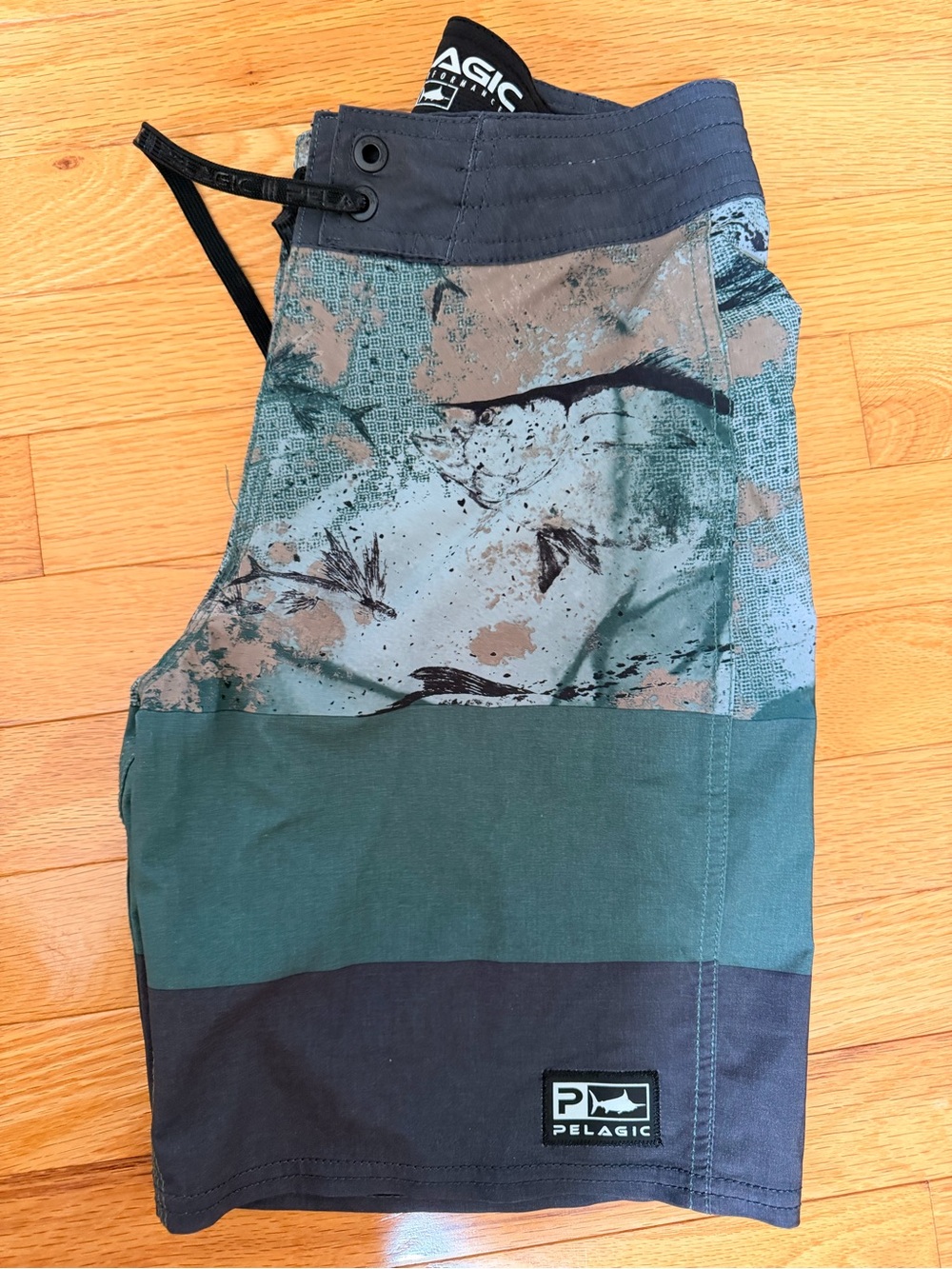 BOYS BOARDSHORTS BUNDLE 8 Total - Variety of brands Swim Shorts - see pictures - Picture 4 of 16